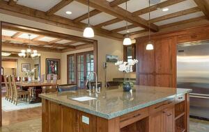 Home exchange in Calistoga CA, kitchen island with granite top