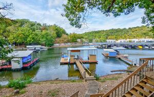 Hidden Harbor Hideaway Lake House - Lake Ozark, Missouri