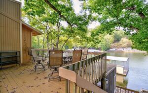 Hidden Harbor Hideaway Lake House - Lake Ozark, Missouri