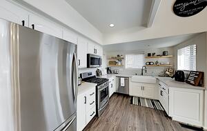 Cabin by the Lake | Gilner Point | Private Hot Tub - Big Bear Lake, California