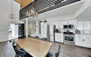 Cabin by the Lake | Gilner Point | Private Hot Tub - Big Bear Lake, California