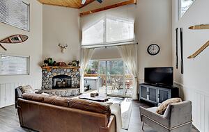 Cabin by the Lake | Gilner Point | Private Hot Tub - Big Bear Lake, California