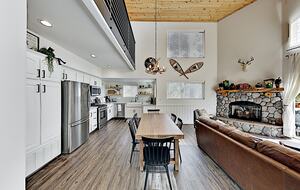 Cabin by the Lake | Gilner Point | Private Hot Tub - Big Bear Lake, California