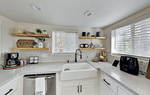 Cabin by the Lake | Gilner Point | Private Hot Tub - Big Bear Lake, California