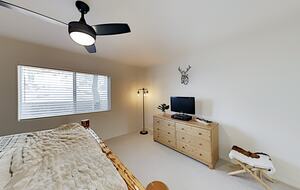 Cabin by the Lake | Gilner Point | Private Hot Tub - Big Bear Lake, California