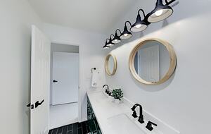 Cabin by the Lake | Gilner Point | Private Hot Tub - Big Bear Lake, California