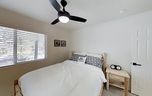 Cabin by the Lake | Gilner Point | Private Hot Tub - Big Bear Lake, California