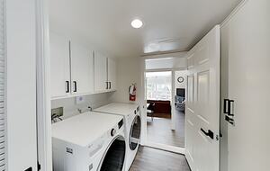 Cabin by the Lake | Gilner Point | Private Hot Tub - Big Bear Lake, California