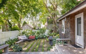 Vineyard Time - Edgartown, Massachusetts