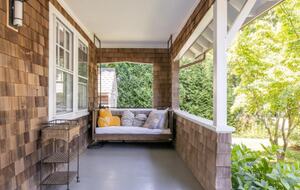 Vineyard Time - Edgartown, Massachusetts