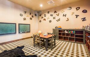 Home exchange at The Club at Big Bear Village, kid's room