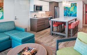 Home exchange in Cancun, lagoon view 2 bedroom villa living area