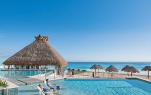 Home exchange in Cancun, triangle pools at the Westin Resort & Spa