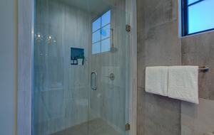 Home exchange in Spicewood TX, master bathroom walk-in shower