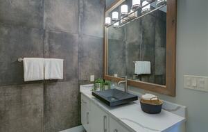 Home exchange in Spicewood TX, bathroom with quartz counters