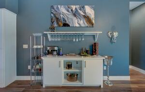 Home exchange in Spicewood TX with a coffee and espresso bar