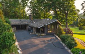 North Carolina Gem Overlooking 18th Green at Hound Ears Country Club - Boone, North Carolina