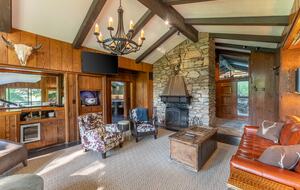 North Carolina Gem Overlooking 18th Green at Hound Ears Country Club - Boone, North Carolina