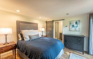 North Carolina Gem Overlooking 18th Green at Hound Ears Country Club - Boone, North Carolina