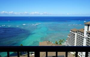 Home exchange in Honolulu HI, views of Waikiki Beach from lanai