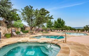 Lake Travis - Hollows Resort Lakeview Casita - Jonestown, Texas