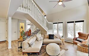 Modern EagleVail Family Retreat | Private Garage - Avon, Colorado