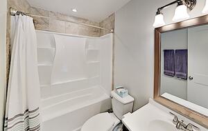 Modern EagleVail Family Retreat | Private Garage - Avon, Colorado