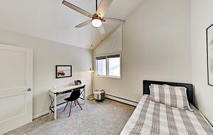 Modern EagleVail Family Retreat | Private Garage - Avon, Colorado