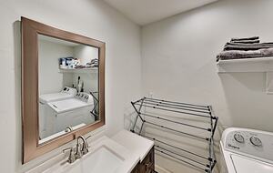 Modern EagleVail Family Retreat | Private Garage - Avon, Colorado