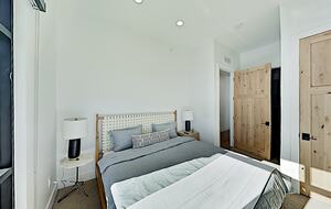 Designer Gem | Hot Tub & Bonus Room | Walk to Lift - Park City, Utah