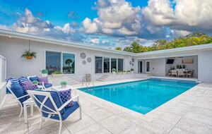 All Decked Out Waterfront Retreat - Sarasota, Florida