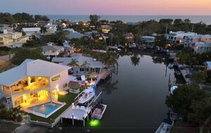 Island Life Villa - 5 Bed at Anna Maria, Florida - Holmes Beach, Florida