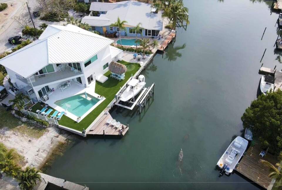 Island Life Villa - 5 Bed at Anna Maria, Florida - Holmes Beach, Florida
