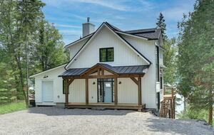 Lakefront Mont-Tremblant - La Conception, Canada