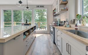 Lakefront Mont-Tremblant - La Conception, Canada