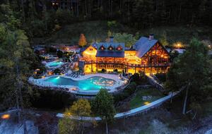 Walk to Lake Club Amenities within 100 Yards of Our Cottage