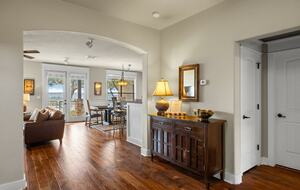 Lake Travis - Hollows Resort Lakeview Casita - Jonestown, Texas