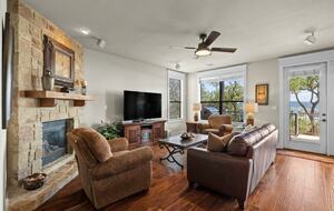 Lake Travis - Hollows Resort Lakeview Casita - Jonestown, Texas