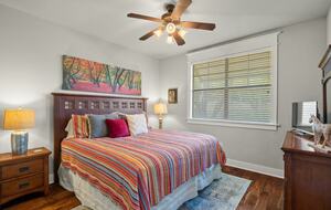 Lake Travis - Hollows Resort Lakeview Casita - Jonestown, Texas