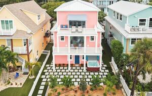 Luxury Coastal Home, Gulfport Waterfront District - Gulfport, Florida