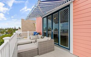 Luxury Coastal Home, Gulfport Waterfront District - Gulfport, Florida