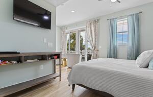 Luxury Coastal Home, Gulfport Waterfront District - Gulfport, Florida