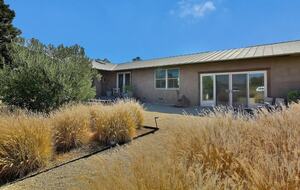 Napa Valley Wine Country Retreat with Pool & Pickleball Court - Napa, California