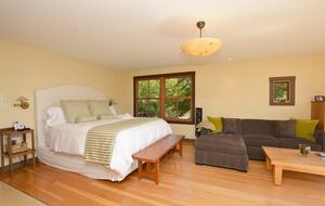 Napa Valley Wine Country Retreat with Pool & Pickleball Court - Napa, California