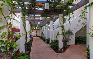 Home Exchange in San Diego, CA, grand entrance