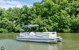 Home Exchange in Bella Vista, AR, pontoon boat