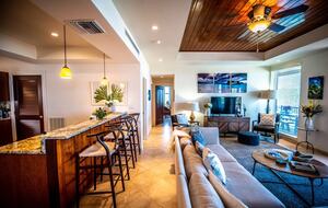 Home Exchange in St. John, USVI, breakfast seating