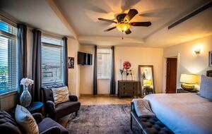 Home Exchange in St. John, USVI, sitting area in master suite