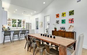 Lakefront Designer's Home on Lake LBJ - Kingsland, Texas