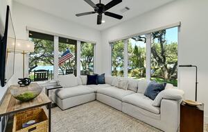 Lakefront Designer's Home on Lake LBJ - Kingsland, Texas